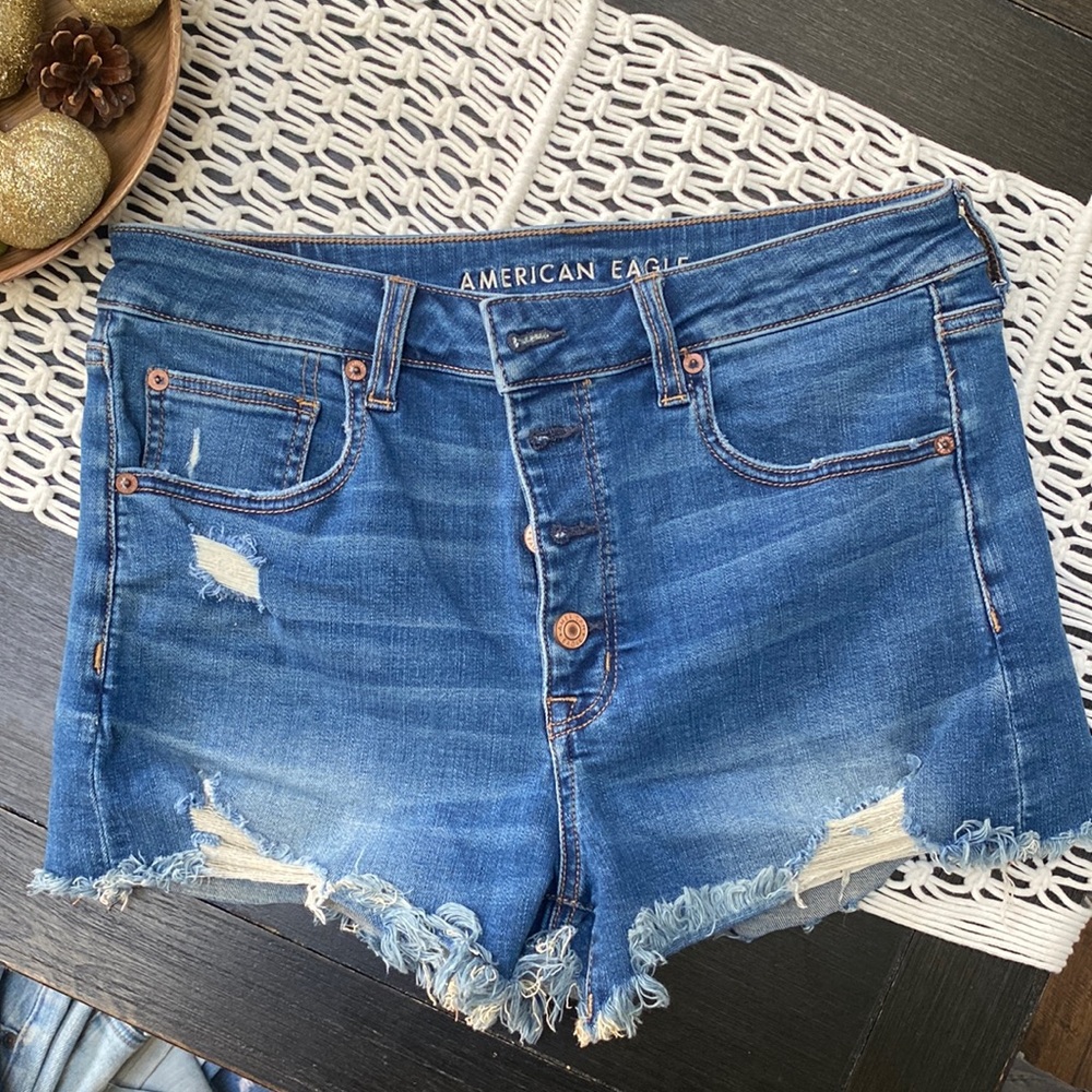 American Eagle super stretch button up shorts